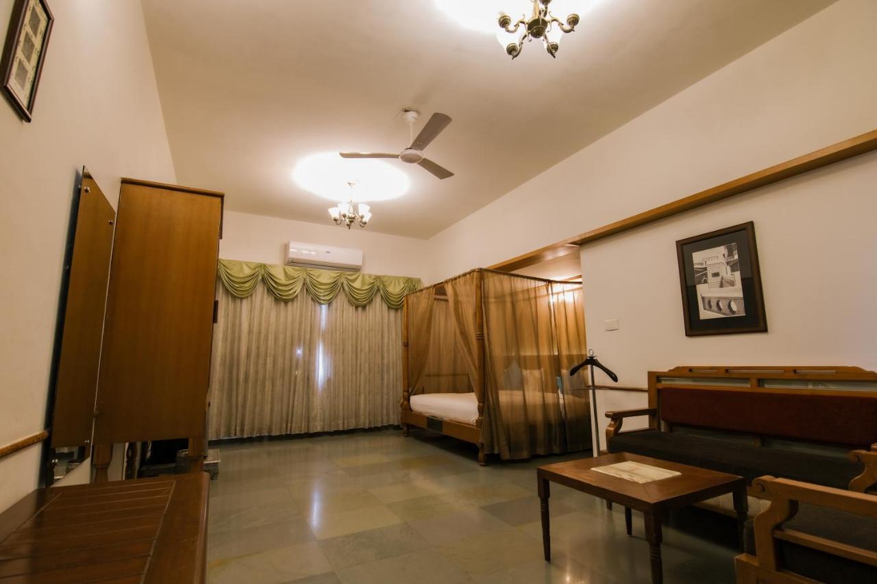 Heritage Khirasara Palace Rajkot Extérieur photo