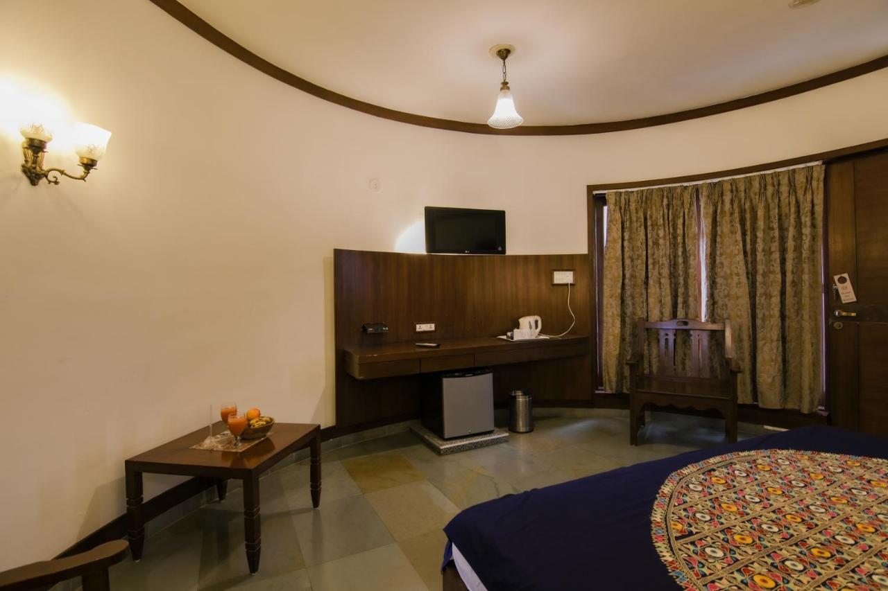 Heritage Khirasara Palace Rajkot Extérieur photo