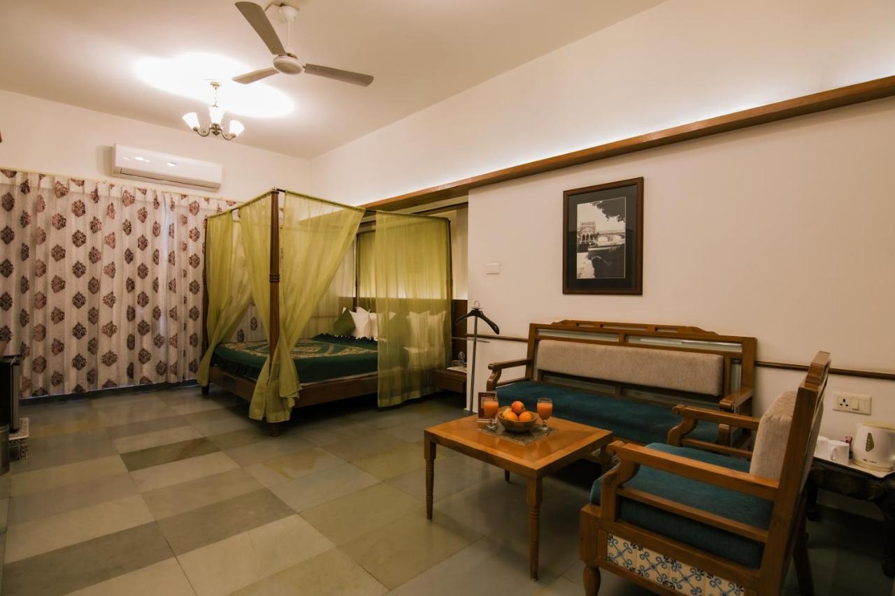 Heritage Khirasara Palace Rajkot Extérieur photo