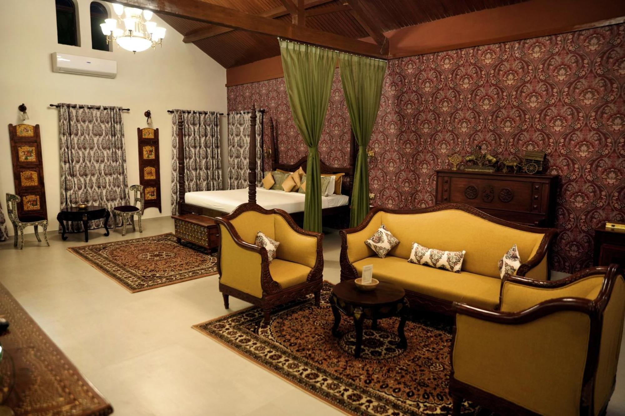 Heritage Khirasara Palace Rajkot Extérieur photo