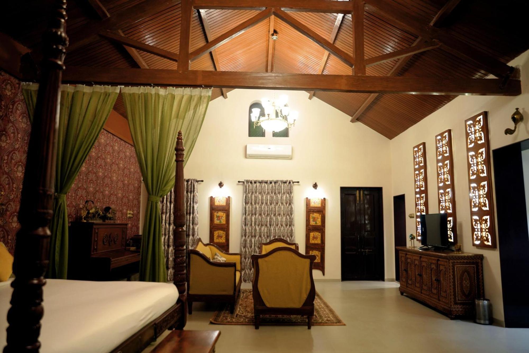 Heritage Khirasara Palace Rajkot Extérieur photo