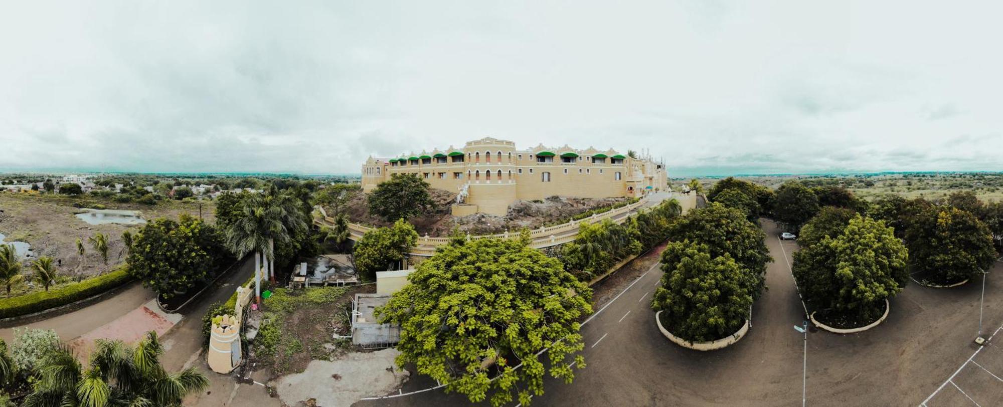 Heritage Khirasara Palace Rajkot Extérieur photo
