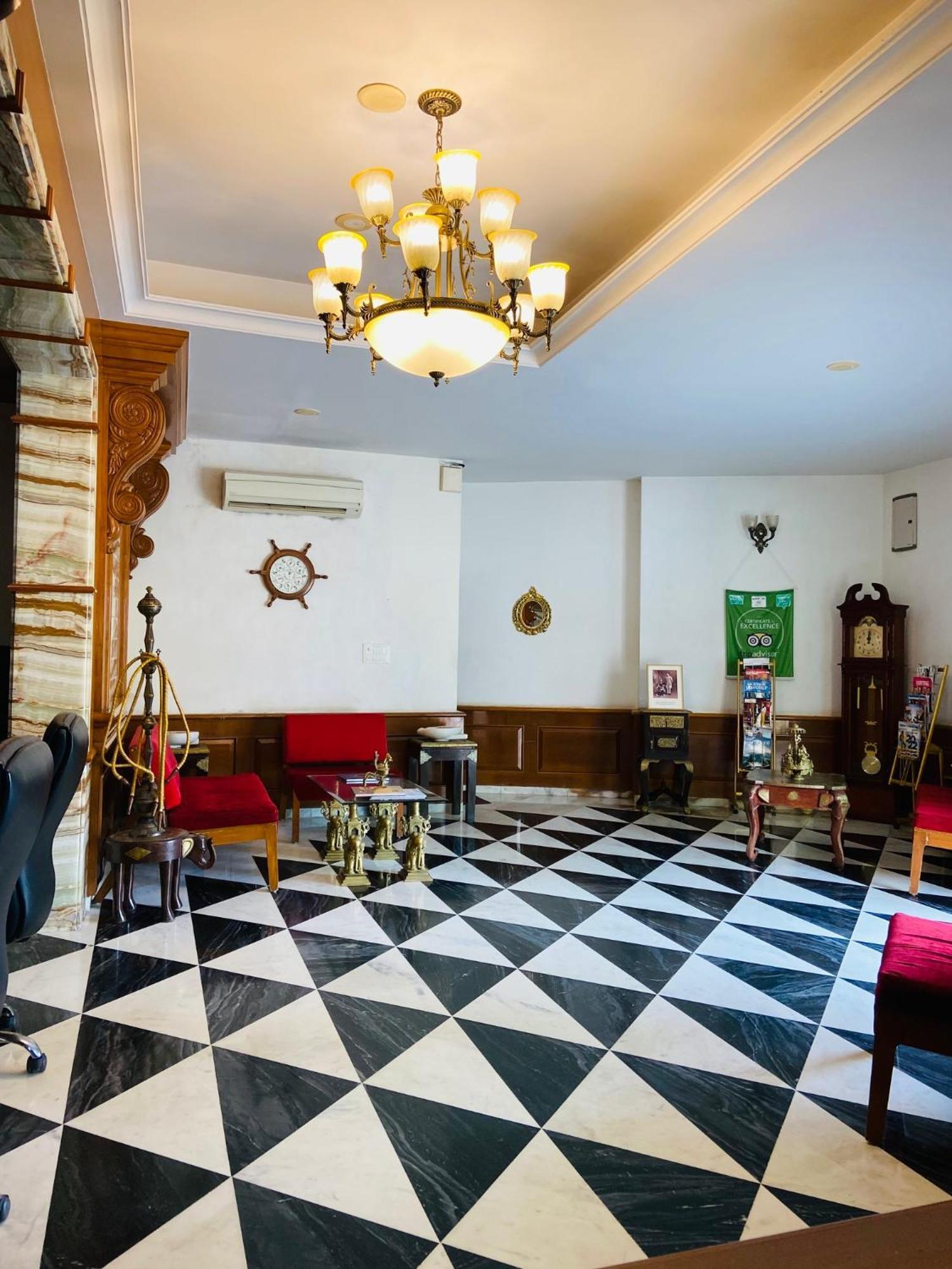 Heritage Khirasara Palace Rajkot Extérieur photo